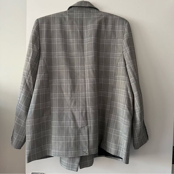 ASOS Design Oversized Boxy Blazer in Mono Plaid (BRAND NEW; NWT) - Picture 4 of 9